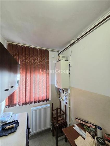 Apartament 3 Camere, Decomandat, Zona Km 4-5 - 11