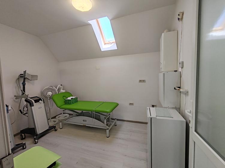 Apartament 3 camere pretabil sediu firma, spatiu comercial zona Str. Lunga