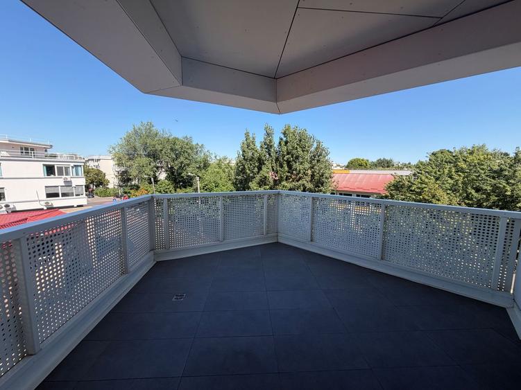 Apartament luminos cu terase si garaj subteran