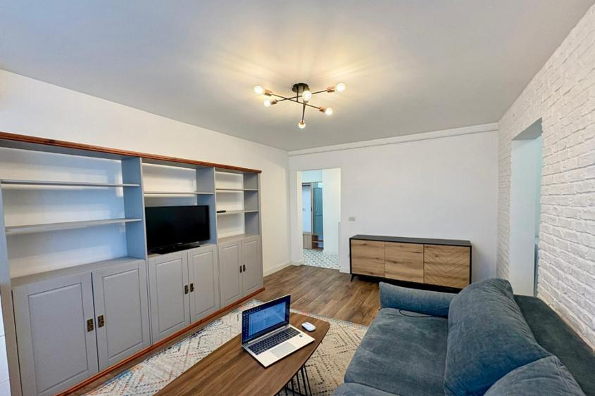Victoriei - V.Micle 20, apartament 2 camere, mobilat si utilat, 40 mp, etaj 10.