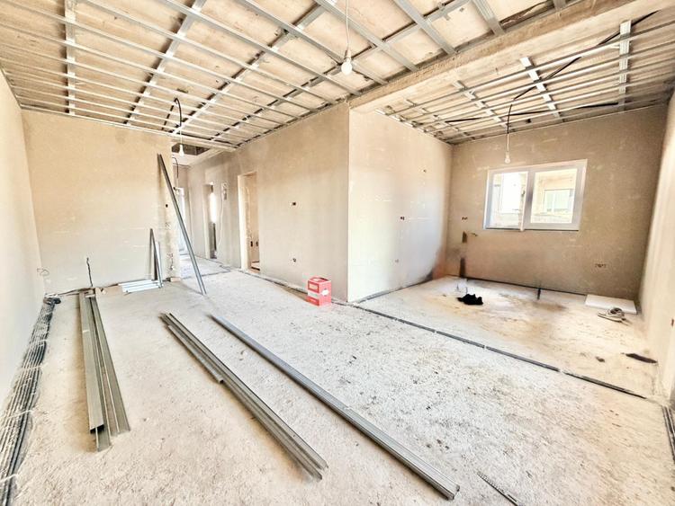 Duplex cu 3 camere - teren 381 mp - utilitati complete - Mosnita