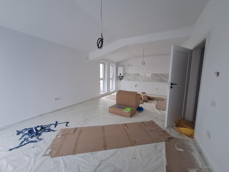 Penthouse cu 3 camere și terasa de 30 mp - zona Braytim
