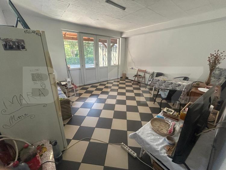 Spatiu comercial, 60 mp, zona Micro 4