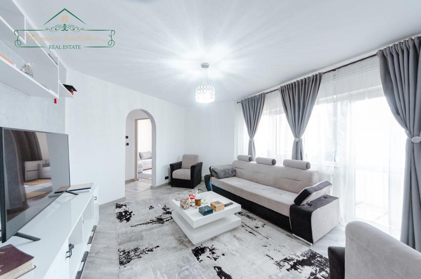 Apartament 3 camere cu centrala proprie, zona Miorita, Arad
