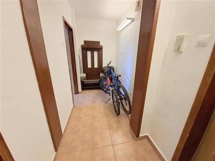 Garsoniera, parter, zona Energiei - complet mobilata si utilata