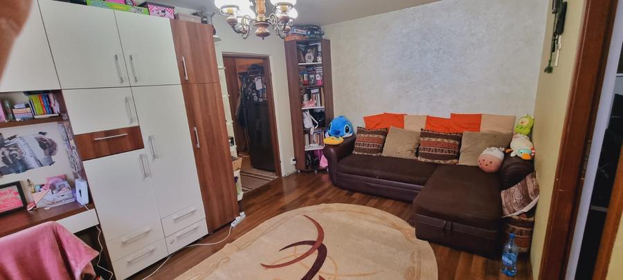 Apartament 3 camere Podu Ros la bulevard,renovat,et.3/4,cod:155046