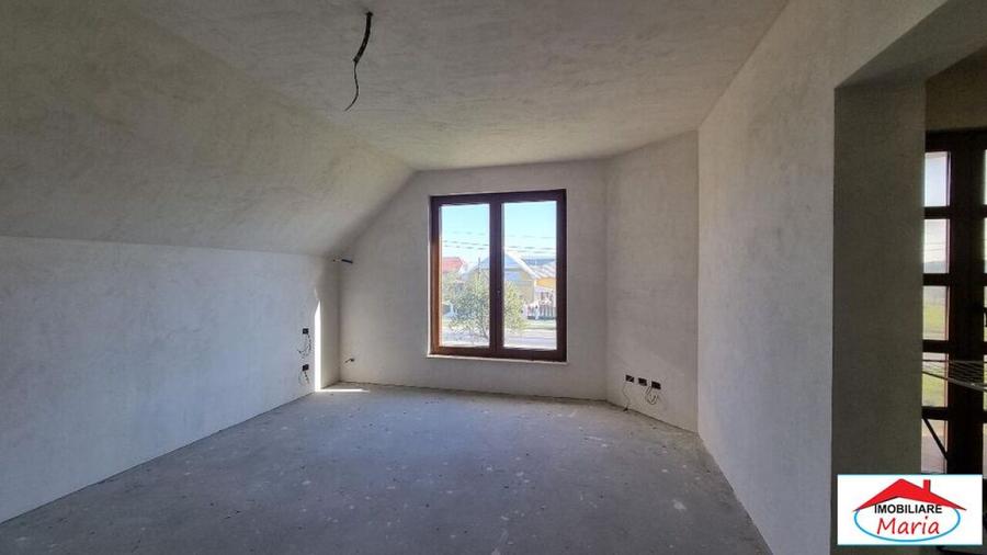 Casa in Cionchesti cu teren 22 ari