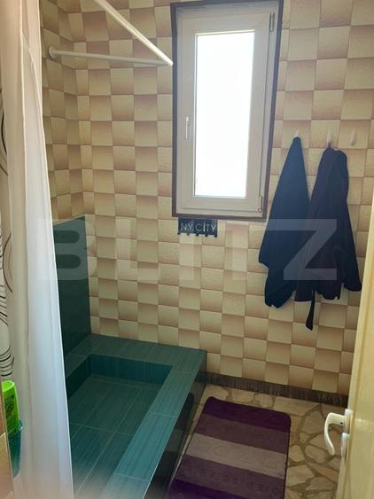 Casă tip duplex, de vanzare, cu 10 camere, 365 mp, zona Libertatii