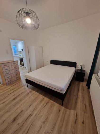 Ideal Air BnB I 3 Camere transformat in 2 Garsoniere Fara Risc Seismic Piata Uni