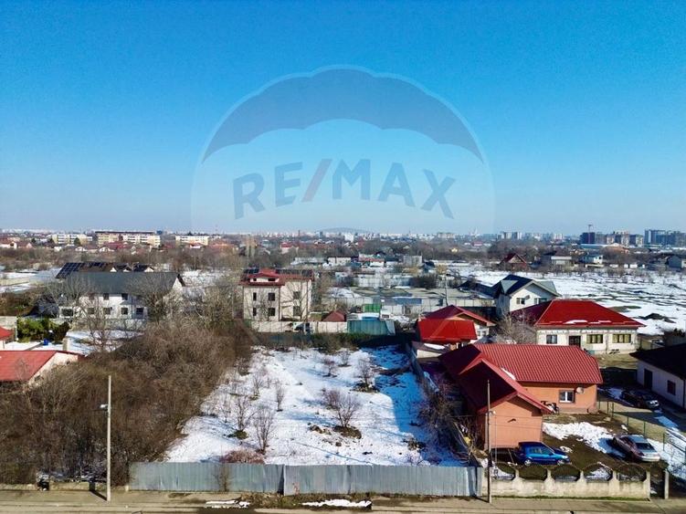 TEREN DE VÂNZARE – 1.000 MP | DESCHIDERE 25 ML | TOATE UTILITĂȚILE
