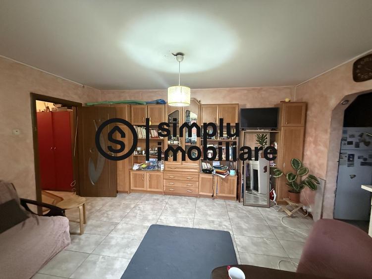Apartament 2 camere semidecomandate transformat in 3 et 3/4 Brazda