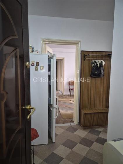 Ap 2 cam conf 1 Victoriei 50 mp mobilat si utilat LIBER - 6