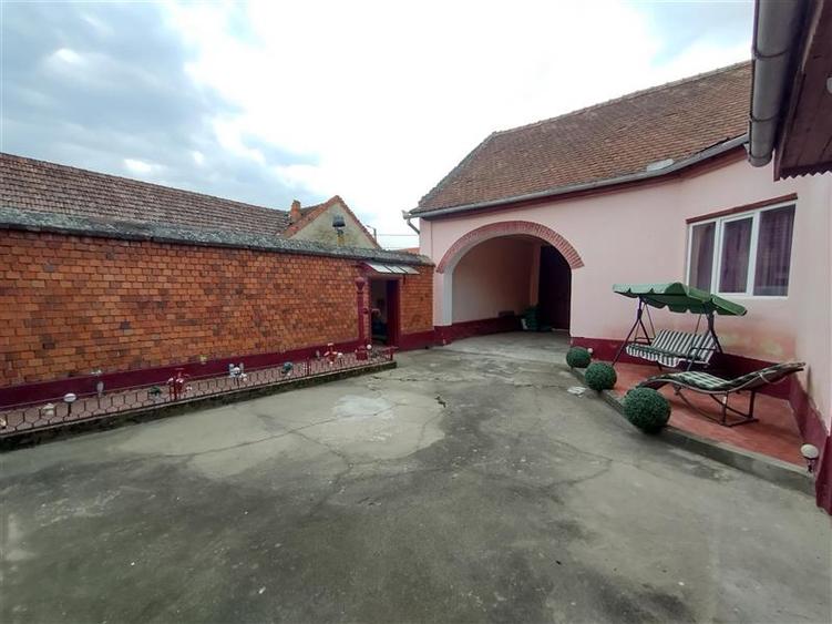 Racasdia, Casa Moderna, 174MP cu Teren 1104MP, Pret Negociabil
