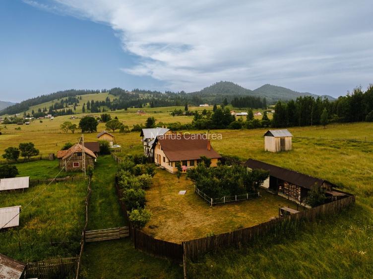Casa de vânzare pentru locuit sau pentru pensiune