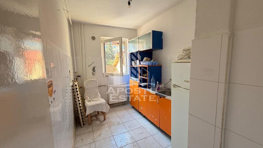 Apartament 2 camere decomandat | 42 mp + balcon | De renovat | 75.000