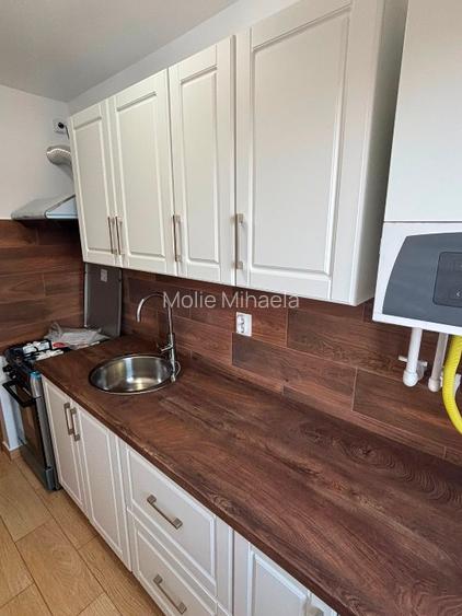 Vand apartament cu 2 camere,confort 2 etaj 4 - 5