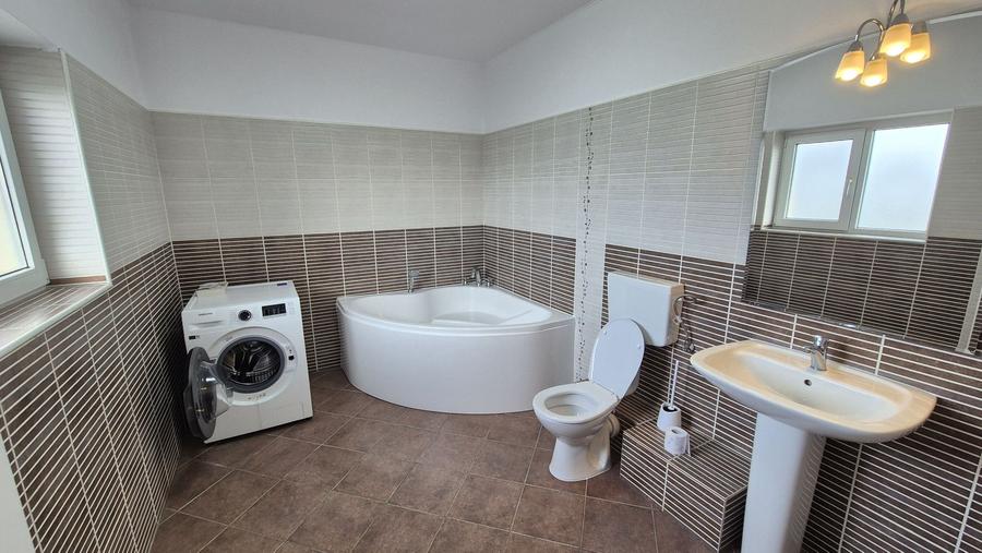 Casă cu 5 camere, 220 mp, teren 500 mp – Prelungirea Ghencea