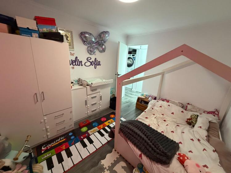 Apartament 3 camere, 71 mp, zona Hotvon