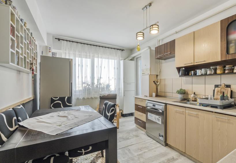 Apartament 2 camere, Gheorgheni, Su - 60 mp, decomandat