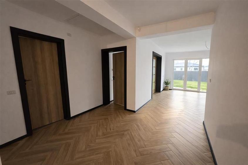 Cocheta vila noua, finisata, standard superior, intabulata, Izvor, Brasov