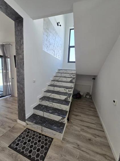 Casă individuală finisată | 120 mp utili | teren 497 mp – Dezmir