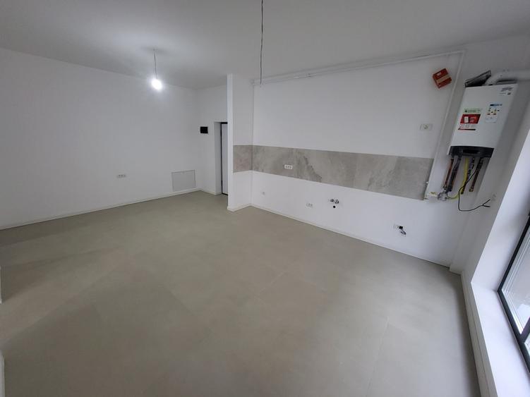 Bloc Nou. Etaj 1. Asfalt. Finisaje de calitate