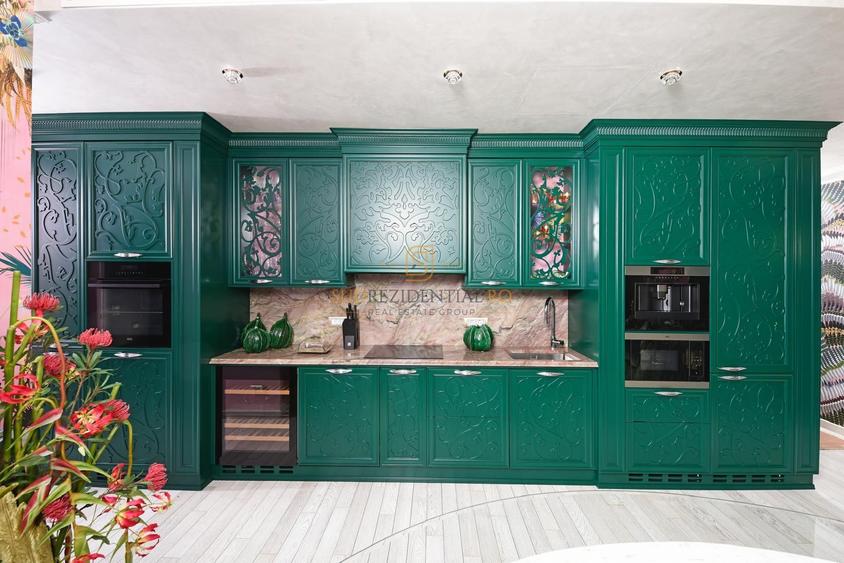 Resedinta de Lux Rococo, 4 camere, Panorama Superba catre Mare