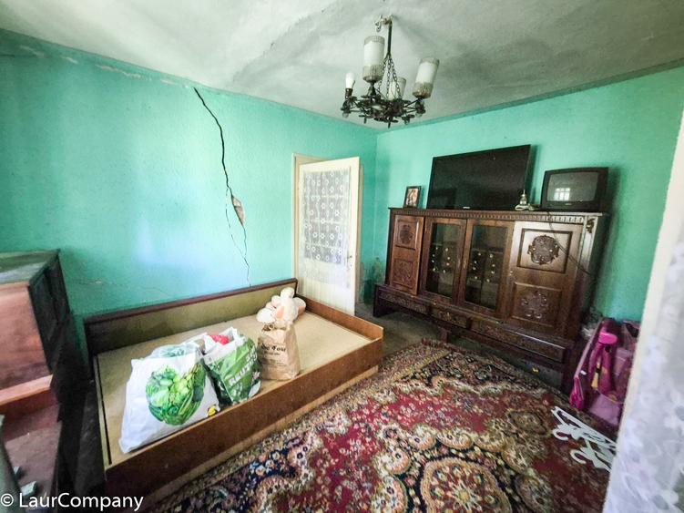 Casa , teren intravilan Urlueni Barla Arges
