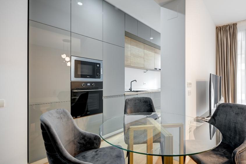 Studio lux Win Herastrau complet mobiliat cu loc parcare subteran