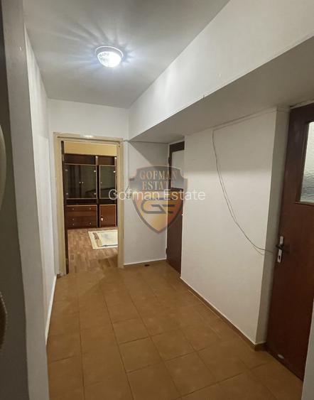 3 camere Tomis Nord 50mp balcon, boxa 5mp, etaj 2 gaze pe scara, incadrat - 7