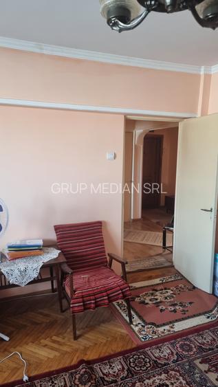 Apartament 3 camere de vanzare, zona Nord - Piață, decomandat, 84 mp - 3