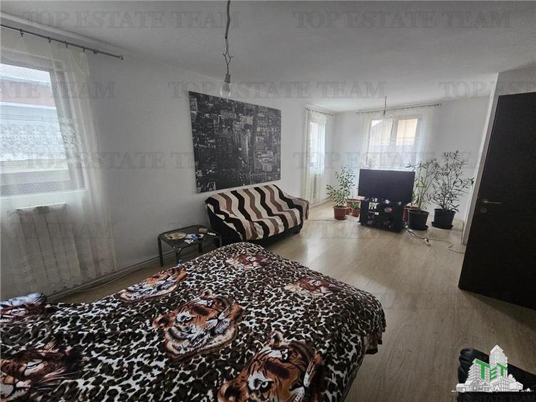 Casa 3 camere+garaj teren 370 metri in centru Ciorogarla