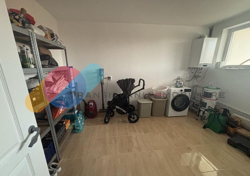 Casă finisata si mobilata, teren 500 mp-Campenesti