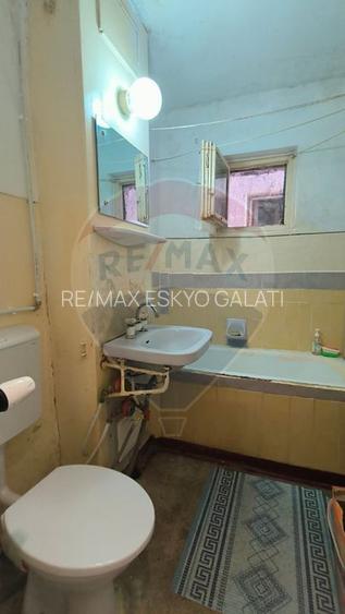 Apartament cu 3 camere de vânzare, decomandat Micro 17- Galați - 9