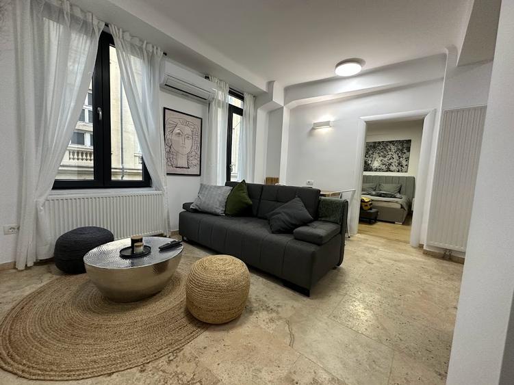 In the center, on a quiet pedestrian street, fully equipped, 2 amazing rooms