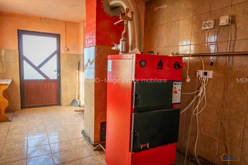 Casa spațioasă din Comănești – locuință pentru familii mari sau sediu de firma? - 13