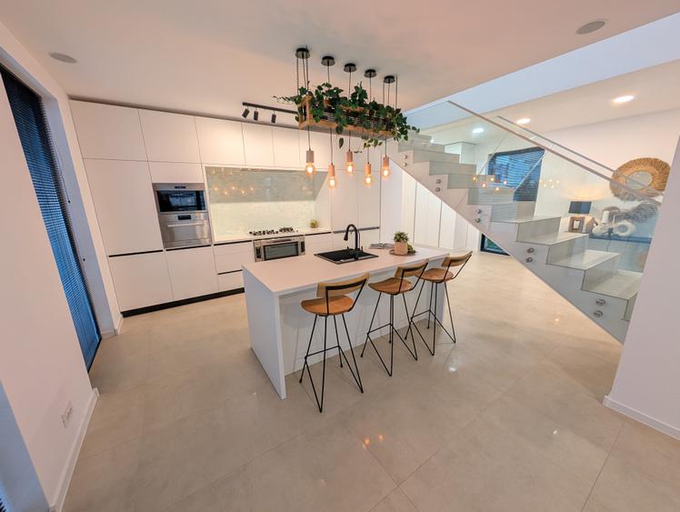 Casa lux 5 camere | 220mp | 0 comision | Corbeanca Paradisul Verde | 572mp teren