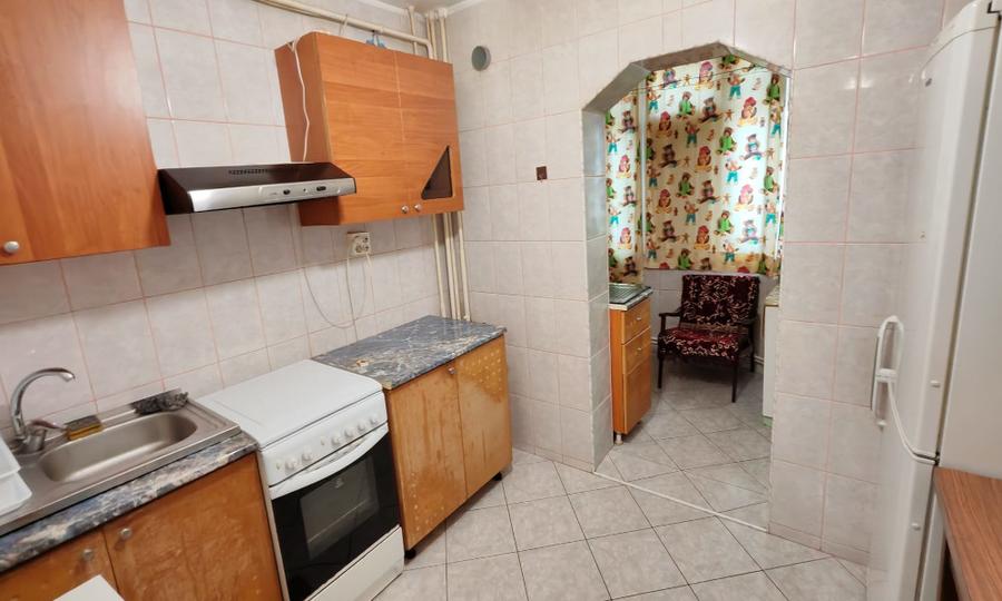 De inchiriat apartament 3 camere I.C.Frimu