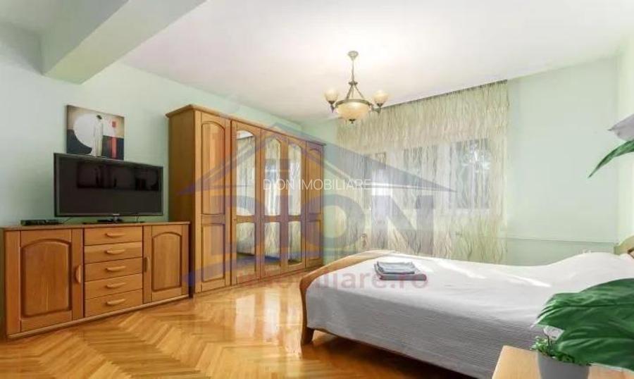 Vila cu farmec aparte si gradina superba in zona centrala - 3