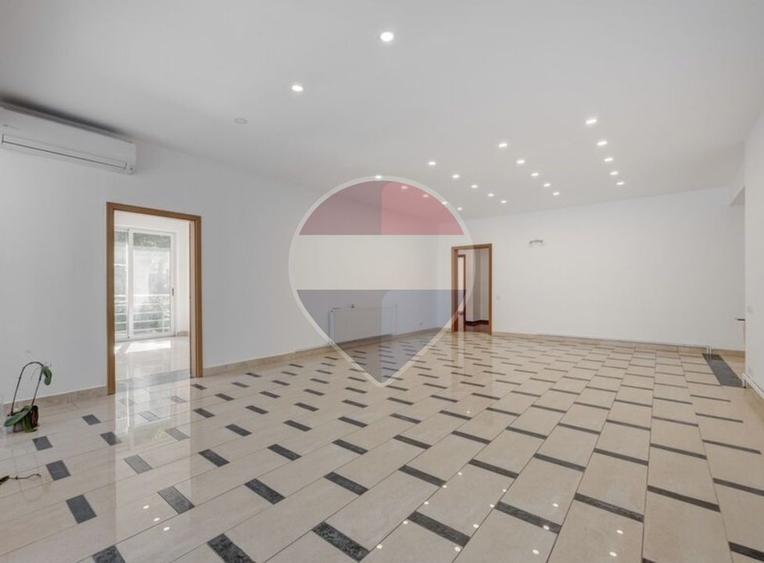 Apartament de 4 camere Primăverii /finisaje premium/ vedere Lac Bordei