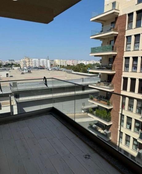Apartament cu 3 camere și 2 locuri de parcare în Drumul Taberei Moghioroș Park