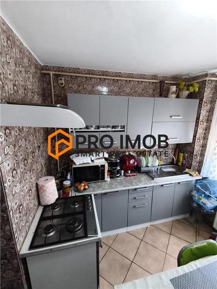 Apartament 2 camere cf 1 semidecomandat zona Unirii Sud