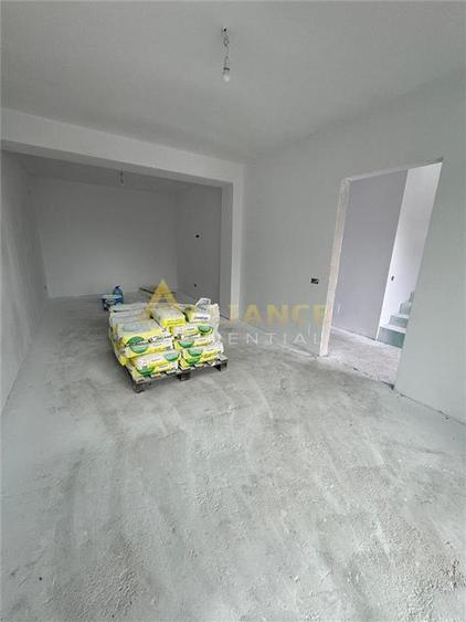 Vila P+1 cu 4 camere - 2 bai { Popesti Leordeni }