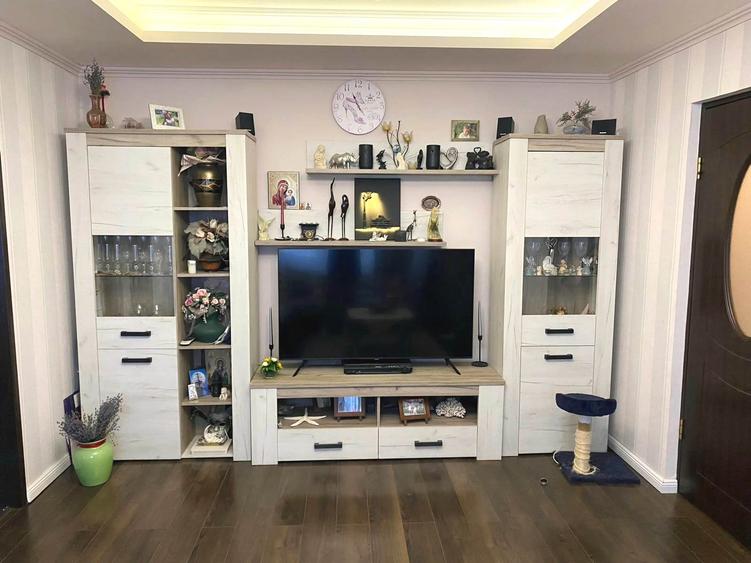 Apartament 3 camere decomandat, 72 mp, mobilat, 2 boxe, CT, et. intermediar