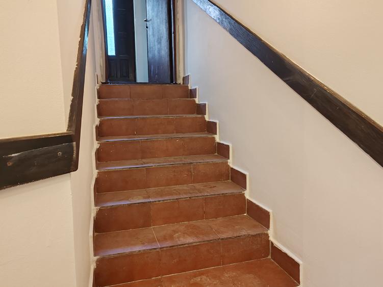 Apartament 4 camere liber la vanzare zona Securitatii