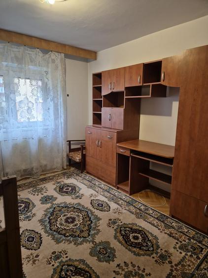 Apartament 3 camere în Răcădău