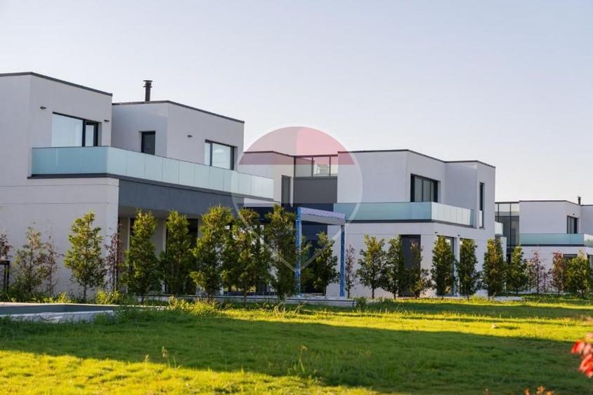 The National Collection | Parcela de teren | Autorizatie Constructie