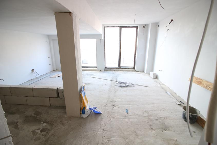 Ap. 3 camere bloc nou, etaj 1