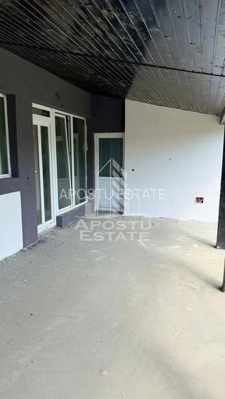 Jumatate de duplex nou cu 4 camere,Parta - 36