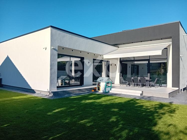 De vanzare vila lux mobilata si utilata zona premium Corbeanca